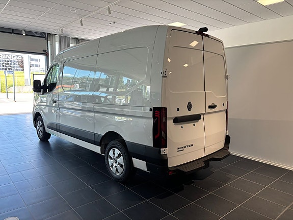 Renault Master 4 of 5