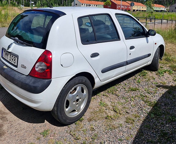 Renault Clio 2 of 5
