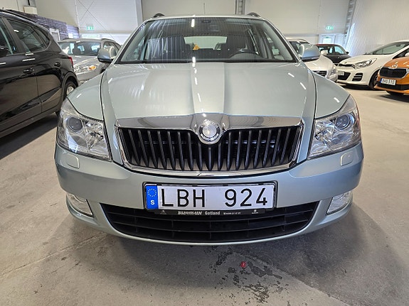 Skoda Octavia 3 of 5