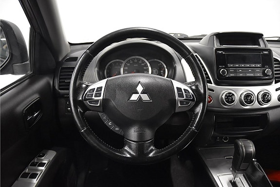 Mitsubishi L200 2 of 5