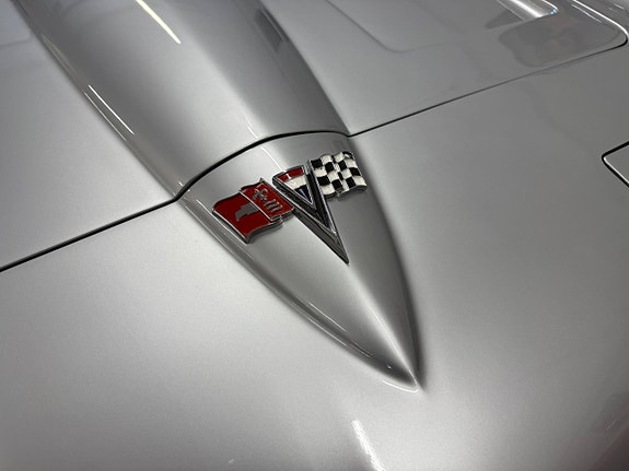 Chevrolet Corvette 6 of 30
