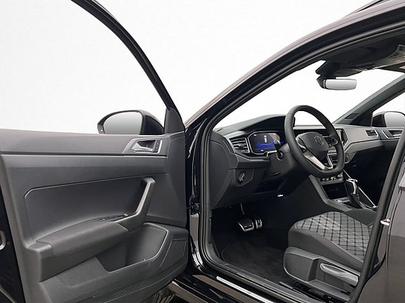 Volkswagen Taigo 10 of 30