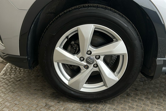 Audi Q3 12 of 23
