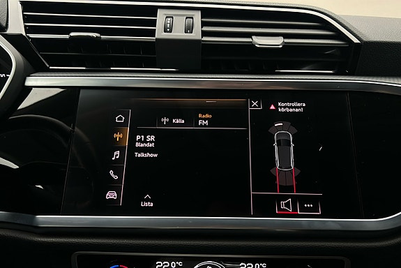 Audi Q3 21 of 23