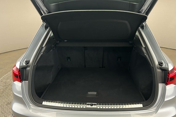 Audi Q3 14 of 23