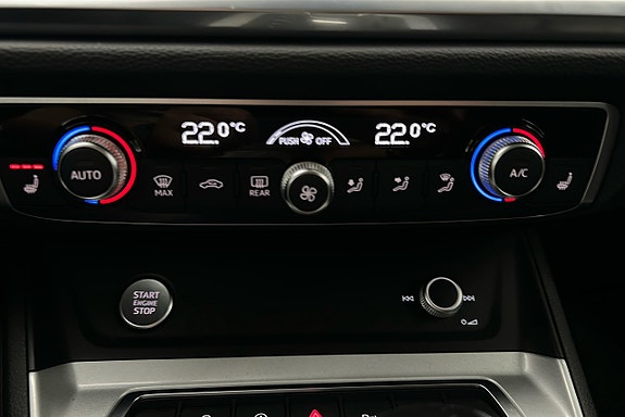 Audi Q3 16 of 23
