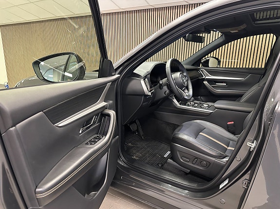 Mazda CX-60 6 of 13