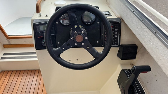 TG 7000 Mercury F115 EFI Nyservad 5 of 9