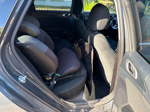 Kia Ceed 8 of 10