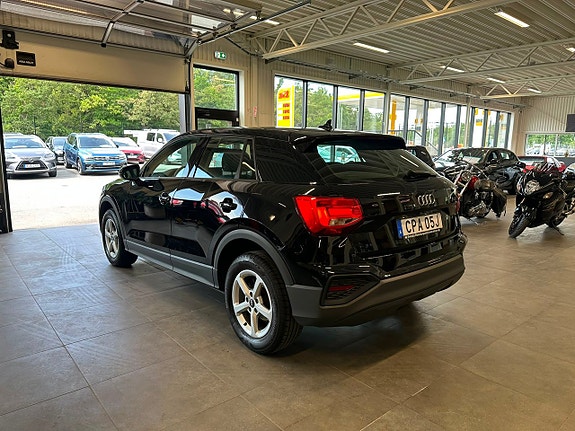 Audi Q2 4 of 5