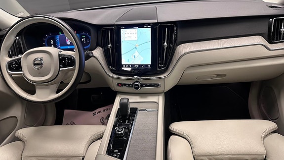Volvo XC60 17 of 23
