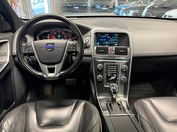 Volvo XC60 11 of 26