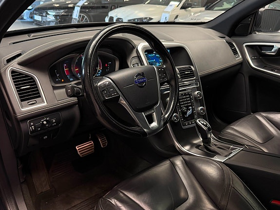 Volvo XC60 14 of 26