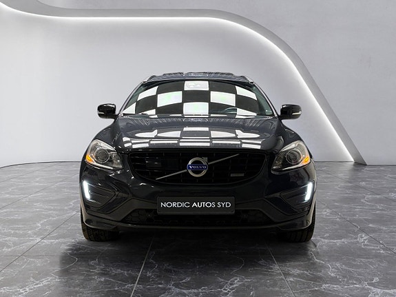 Volvo XC60 9 of 26