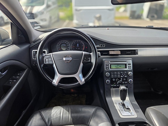 Volvo V70 6 of 7
