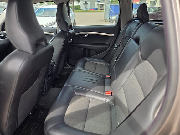 Volvo V70 7 of 7