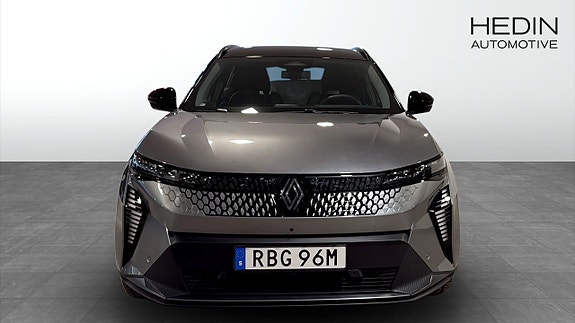 Renault Scenic E-Tech 8 of 12
