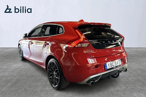 Volvo V40 3 of 5