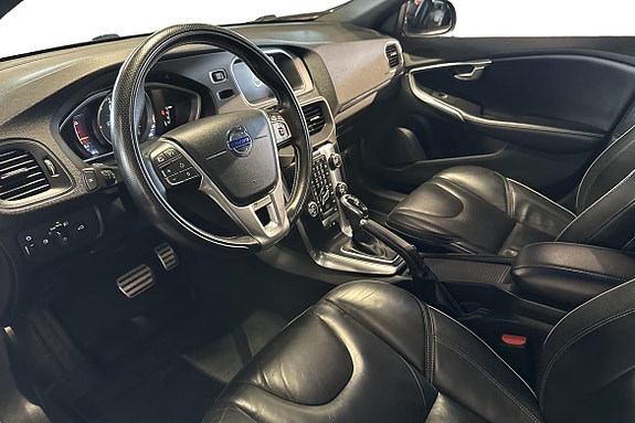 Volvo V40 6 of 23