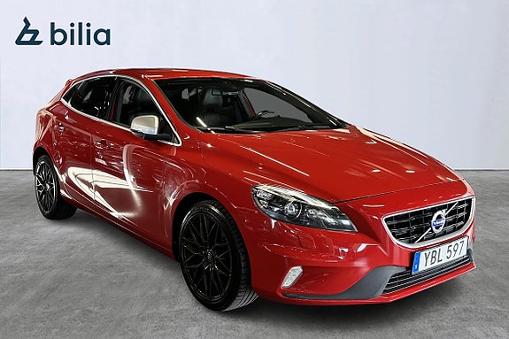 Volvo V40 2 of 5
