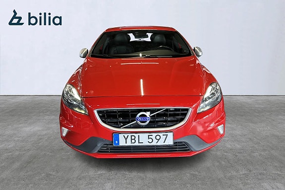 Volvo V40 14 of 23