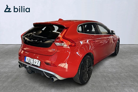 Volvo V40 4 of 5