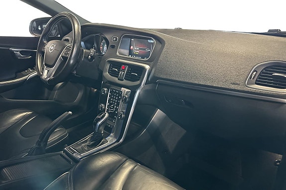 Volvo V40 8 of 23