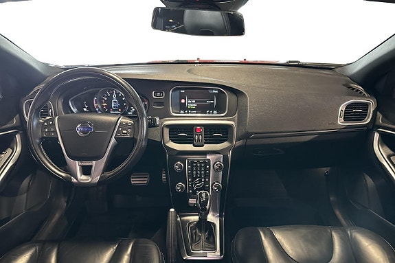 Volvo V40 7 of 23