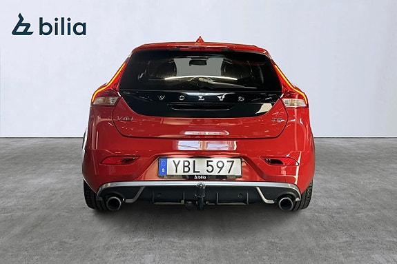 Volvo V40 15 of 23