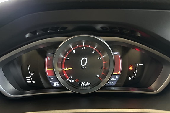Volvo V40 13 of 23
