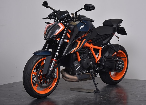 KTM 1290 SUPERDUKE R/ ACRA SLIPON/ TECH PACK 3 of 5