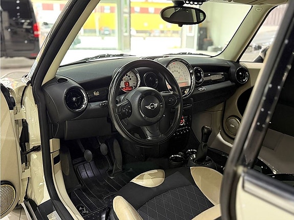 MINI Cooper 6 of 9