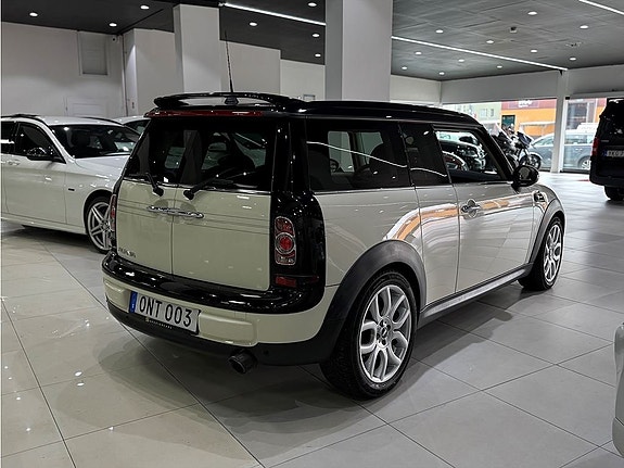 MINI Cooper 2 of 5
