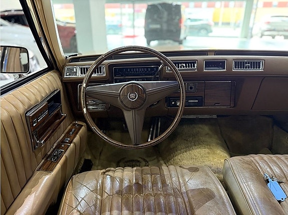 Cadillac Seville 7 of 11