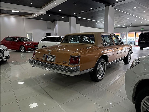 Cadillac Seville 2 of 11