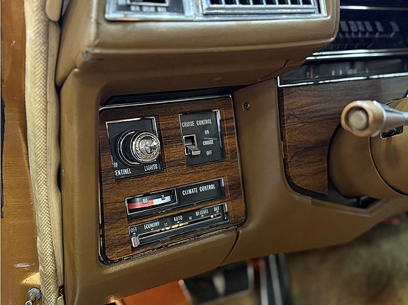Cadillac Seville 11 of 11