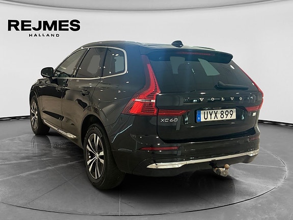 Volvo XC60 2 of 5