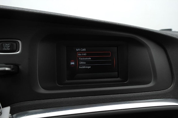 Volvo V40 16 of 23