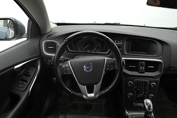 Volvo V40 10 of 23