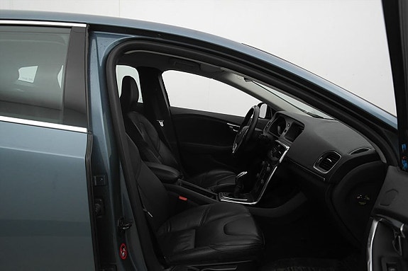 Volvo V40 19 of 23