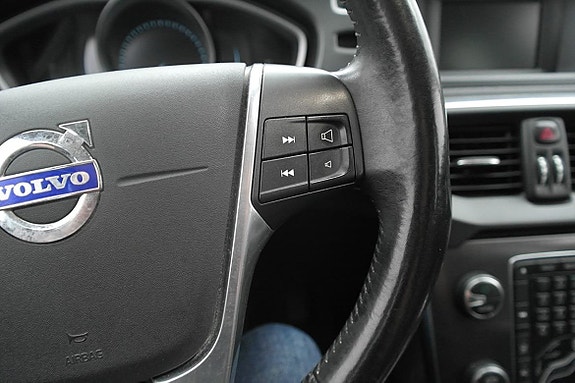 Volvo V40 14 of 23