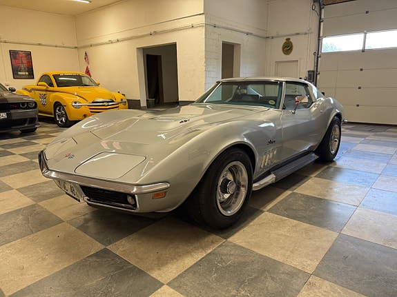 Chevrolet Corvette 19 of 30