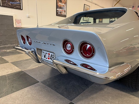 Chevrolet Corvette 15 of 30
