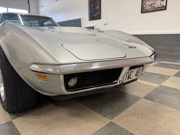 Chevrolet Corvette 6 of 30