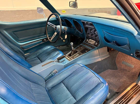 Chevrolet Corvette 24 of 30
