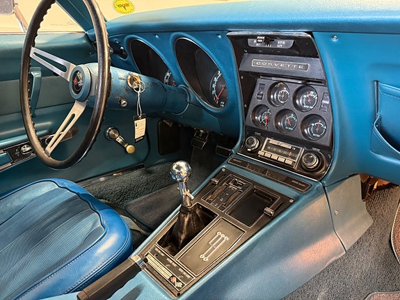Chevrolet Corvette 25 of 30