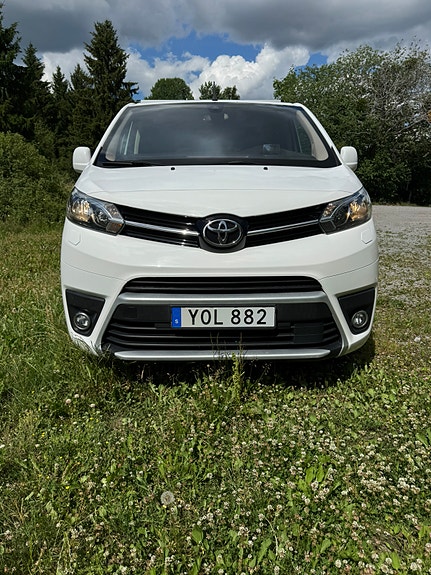 Toyota Proace Verso 2 of 5