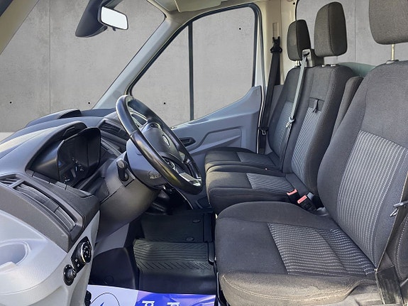Ford Transit 9 of 11