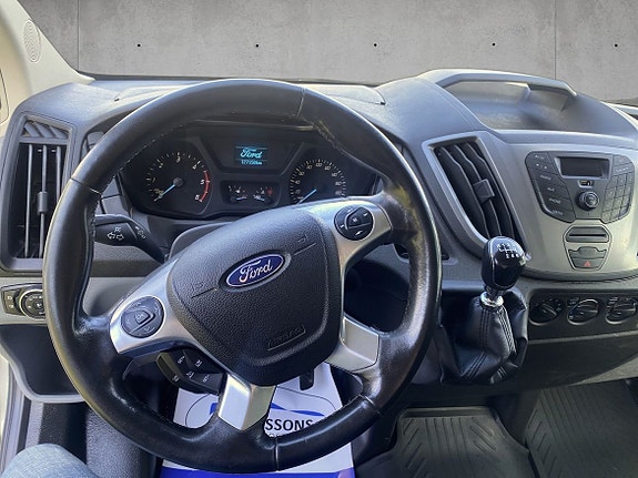 Ford Transit 11 of 11