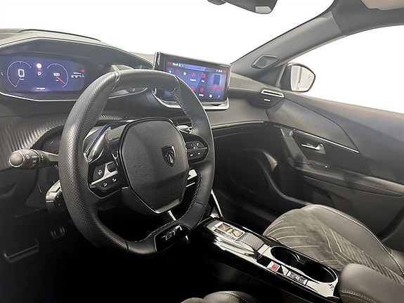 Peugeot 2008 4 of 5
